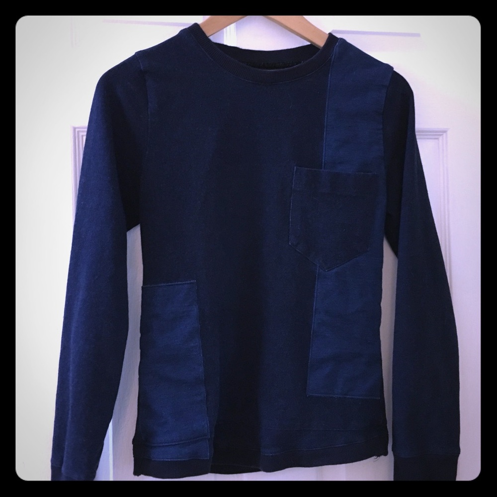 Gene rolling paper co sweater